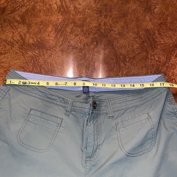 Tommy Hilfiger Cargo Capri Pants - Picture 3 of 10